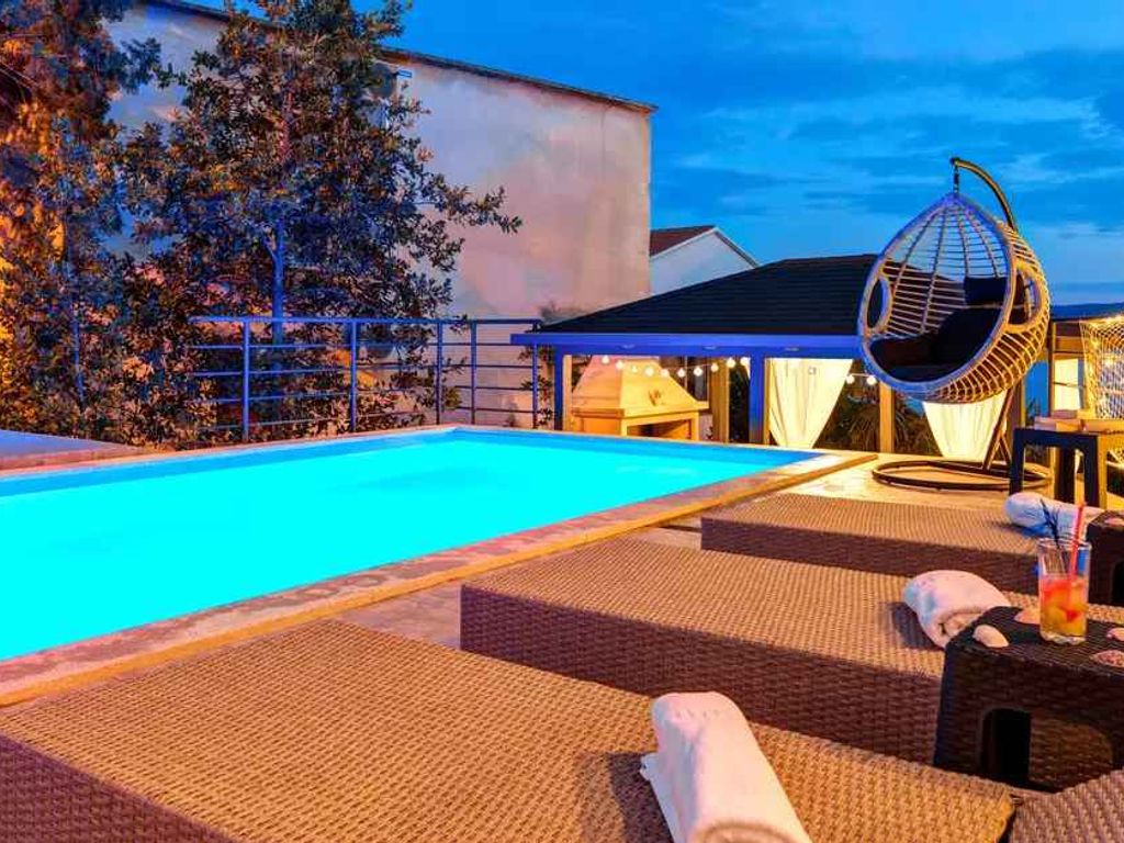 Ferienwohnung mit Swimmingpool und Whirlpool zur gemeinsamen Nutzung