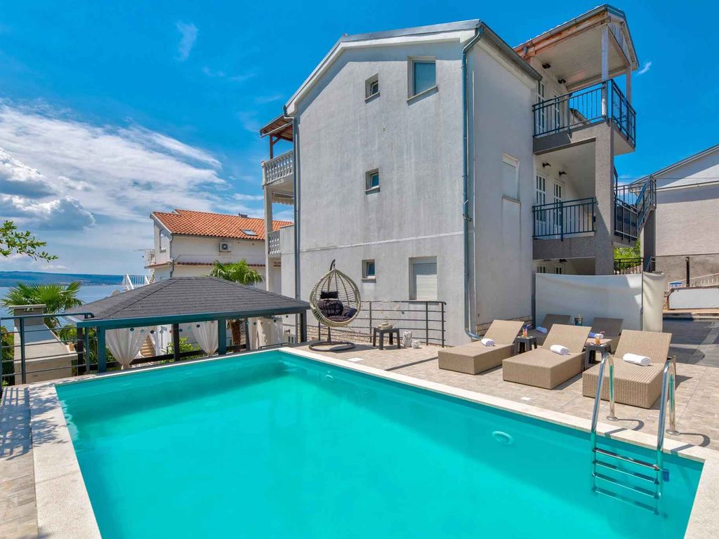 Ferienwohnung mit Swimmingpool und Whirlpool zur gemeinsamen Nutzung