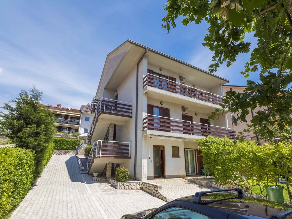 Ferienwohnung mit Balkon und Klimaanlage