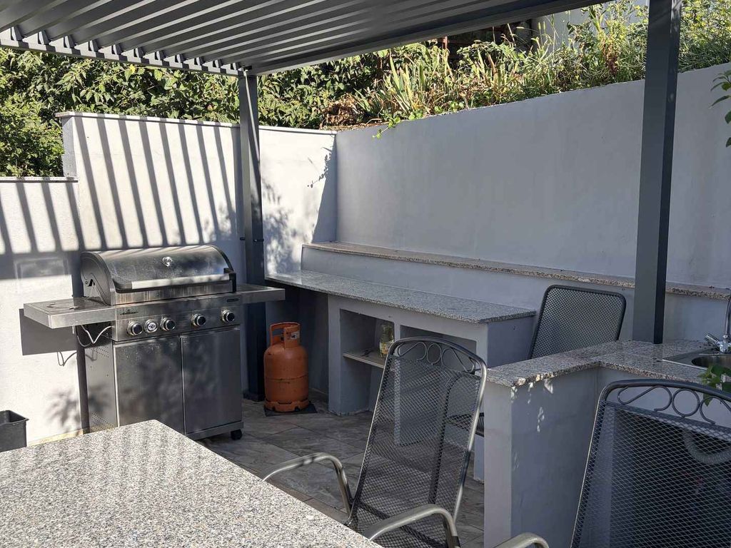 Studio mit Klimaanlage und Terrasse