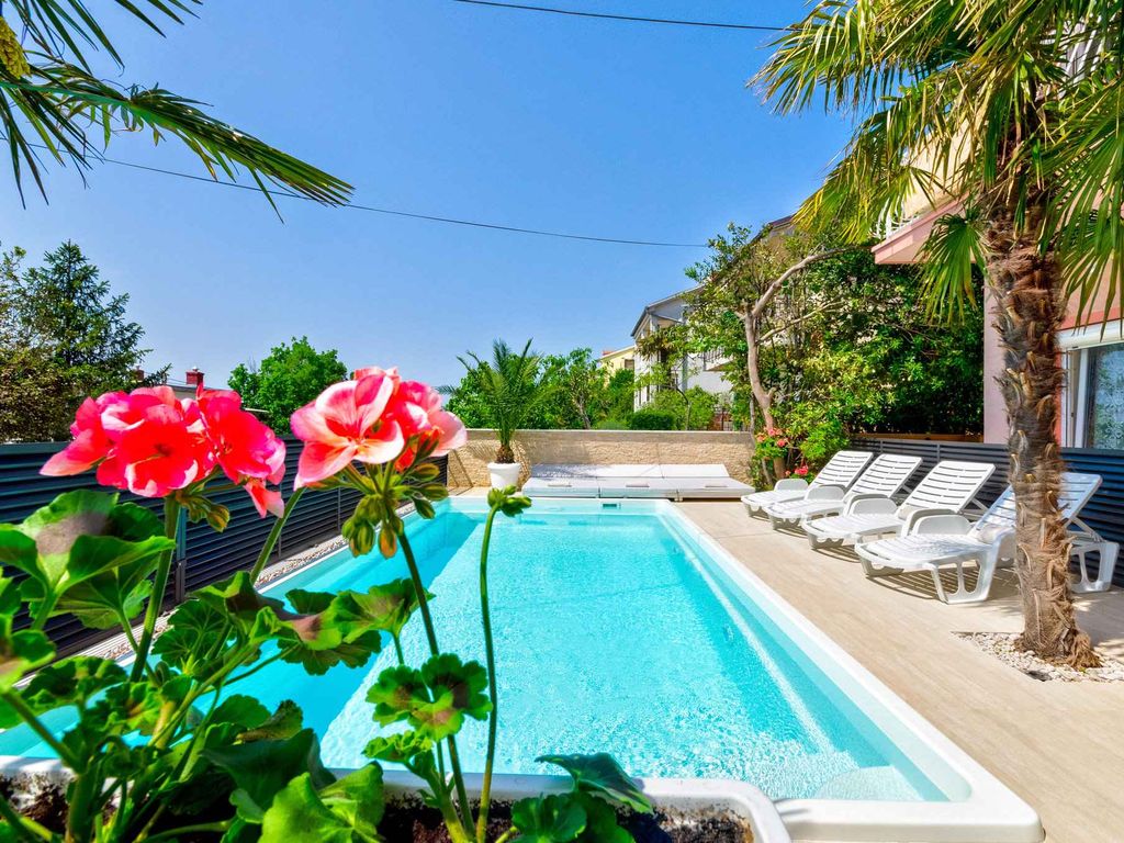 Ferienwohnung mit privatem Whirlpool und Swimmingpool zur gemeinsamen Nutzung