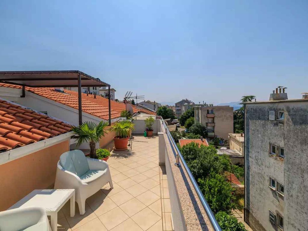 Ferienwohnung mit Balkon und Meerblick
