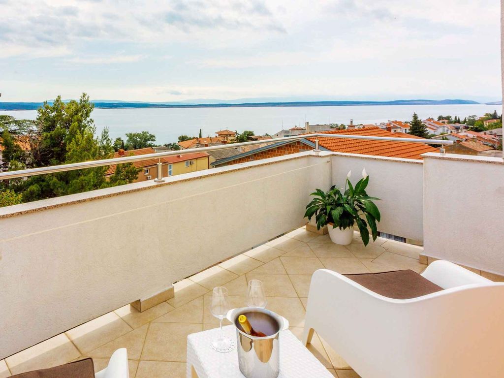 Ferienwohnung mit Balkon und Meerblick