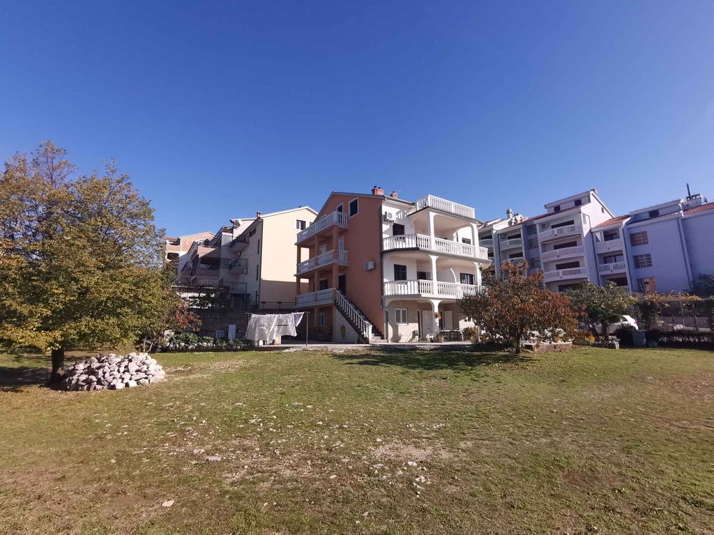 Ferienwohnung mit Klimaanlage und Balkon