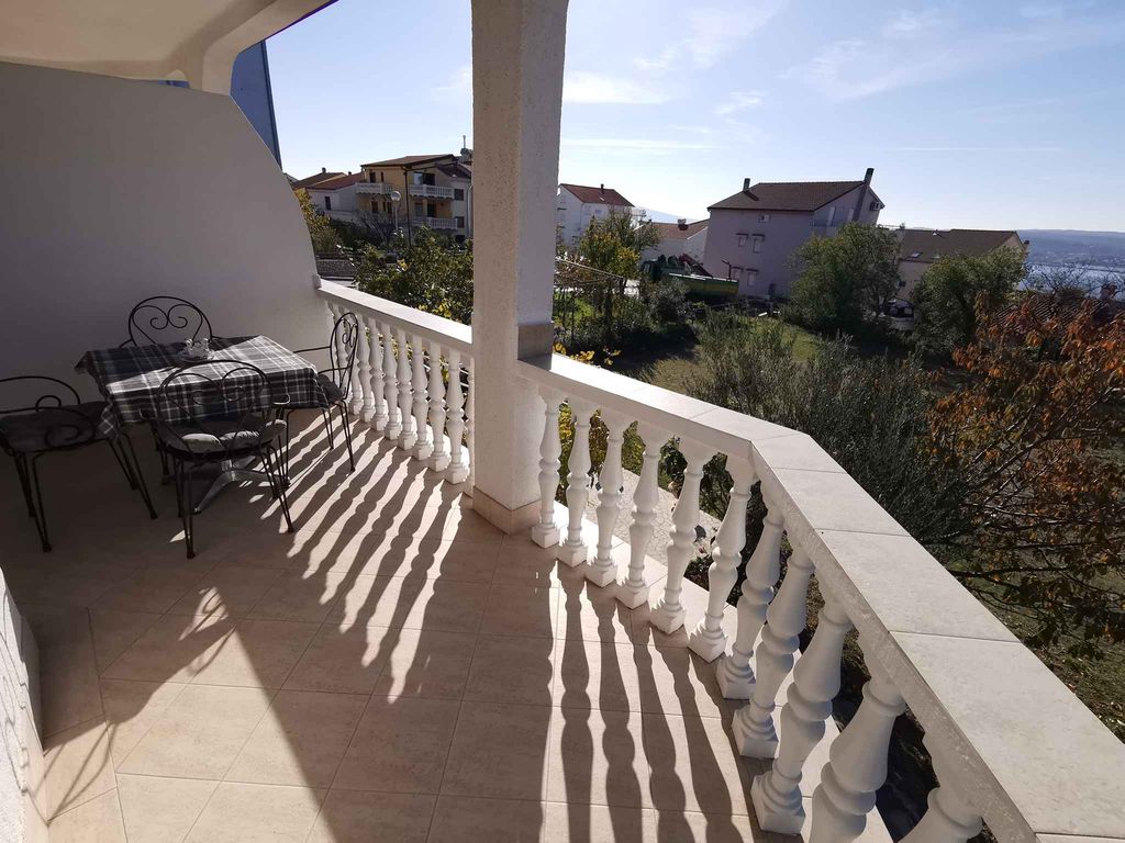 Ferienwohnung mit Klimaanlage und Balkon