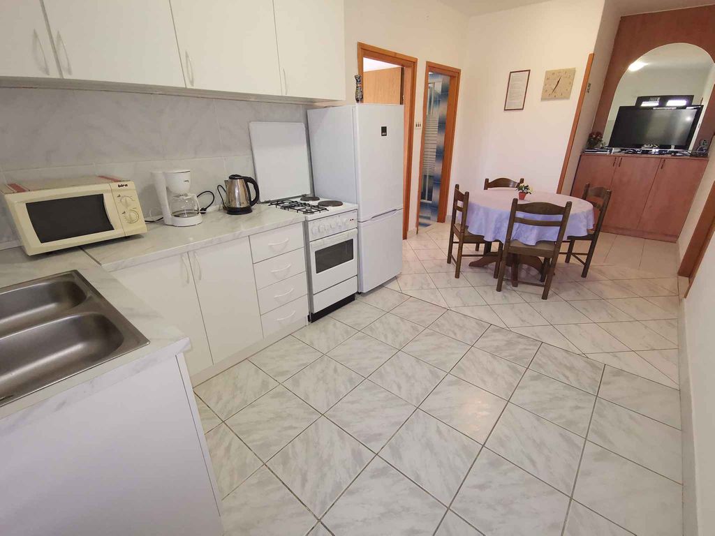 Ferienwohnung mit Klimaanlage und Balkon
