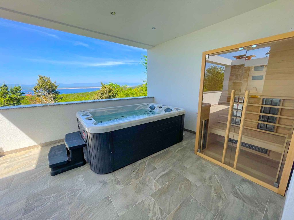 Villa mit herrlicher Aussicht und Jacuzzi