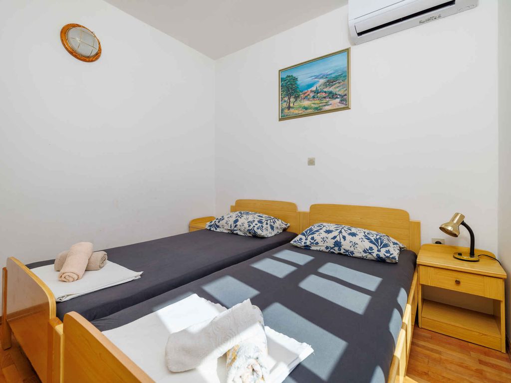 Ferienwohnung mit Aussicht und Whirlpool