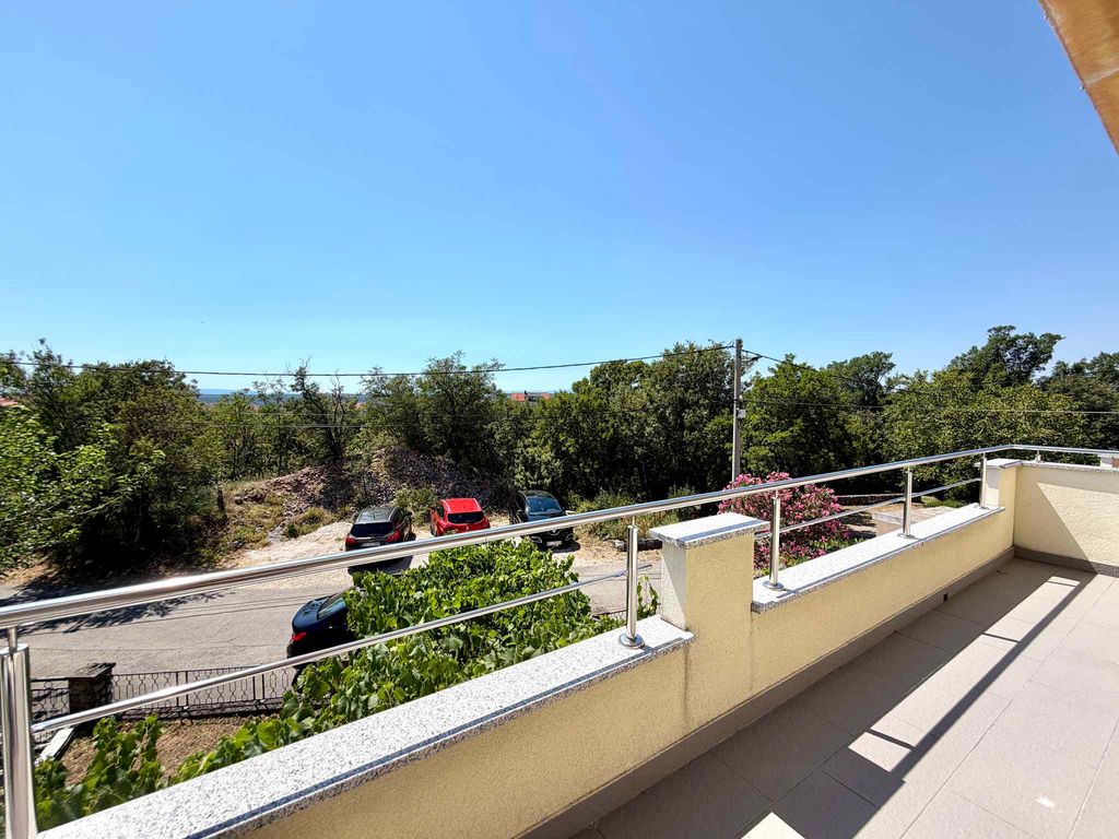 Ferienwohnung modern mit Balkon