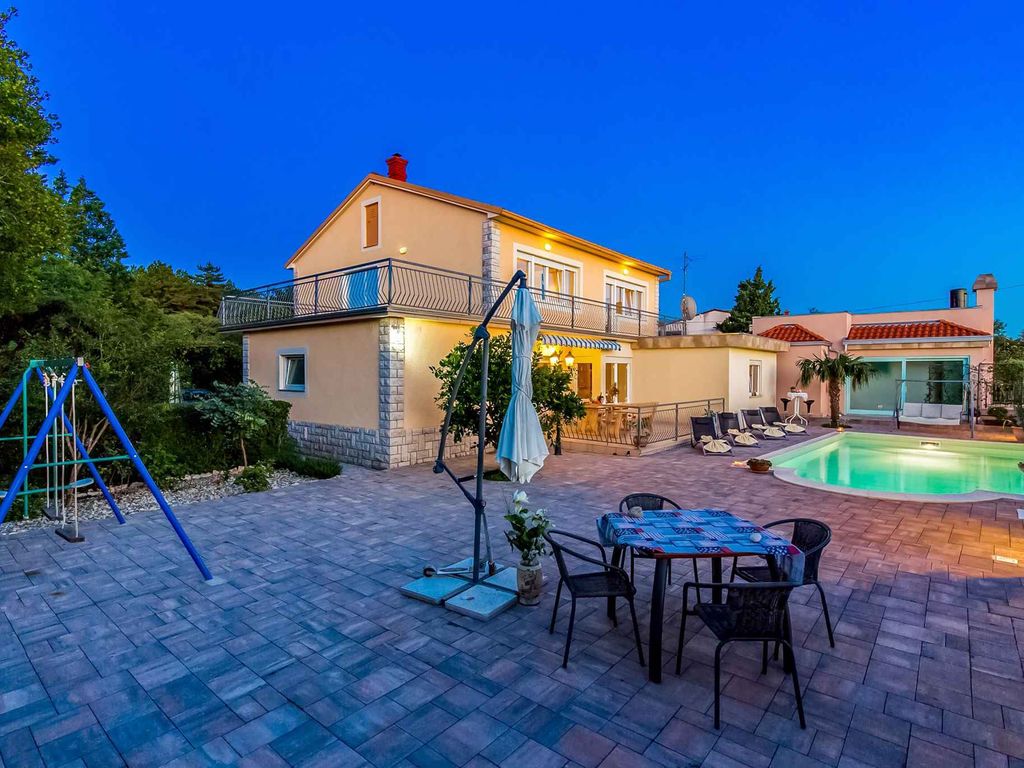 Villa mit Swimmingpool