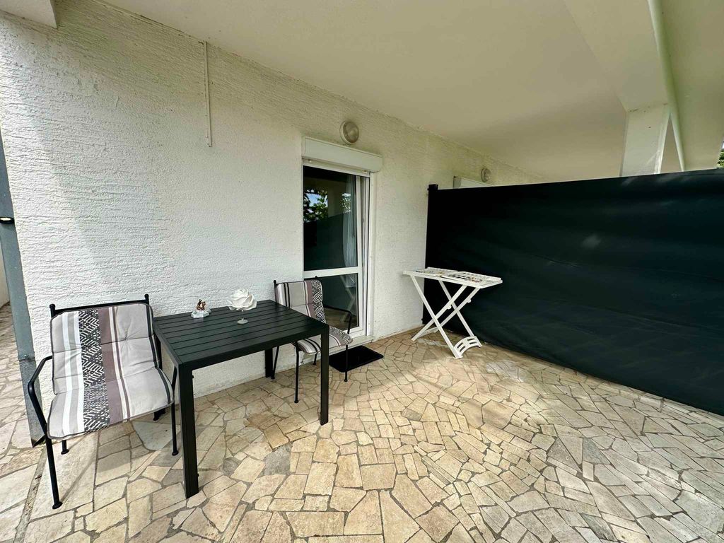 Studio mit Meerblick und Pool
