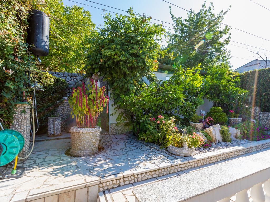 Ferienwohnung mit Klimaanlage und Terrasse