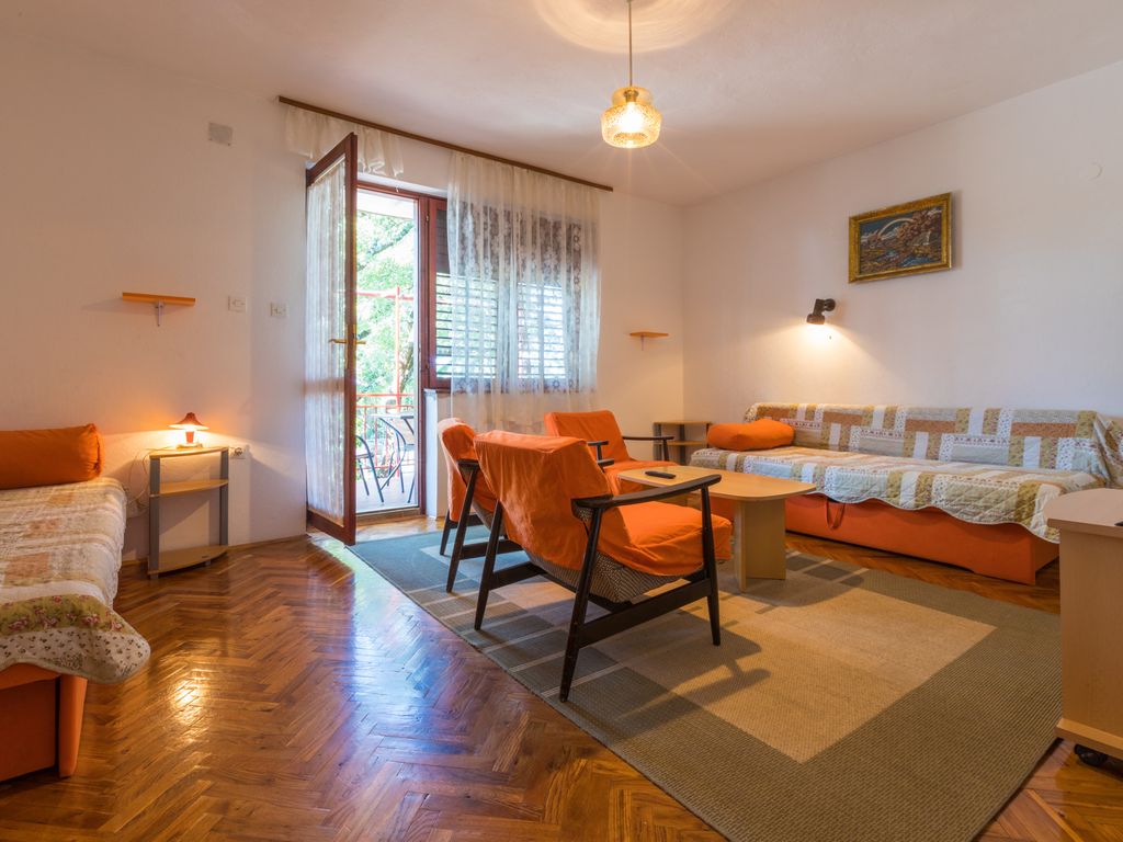 Ferienwohnung mit Balkon und Klimaanlage