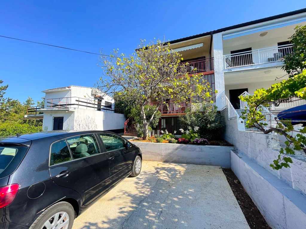 Ferienwohnung mit Klimaanlage und Blick zum Meer