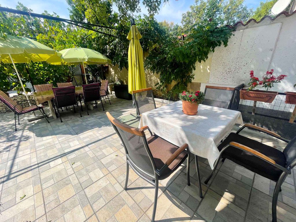 Ferienwohnung klimatisiert mit Balkon
