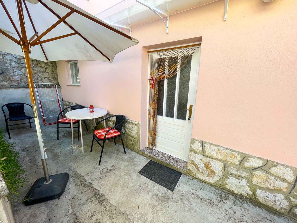 Studio mit Terrasse und Klimaanlage