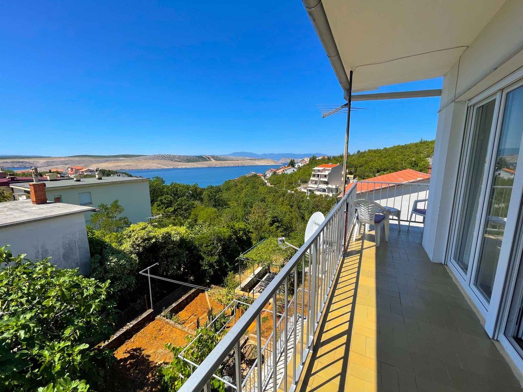 Ferienwohnung mit Balkon und Klimaanlage
