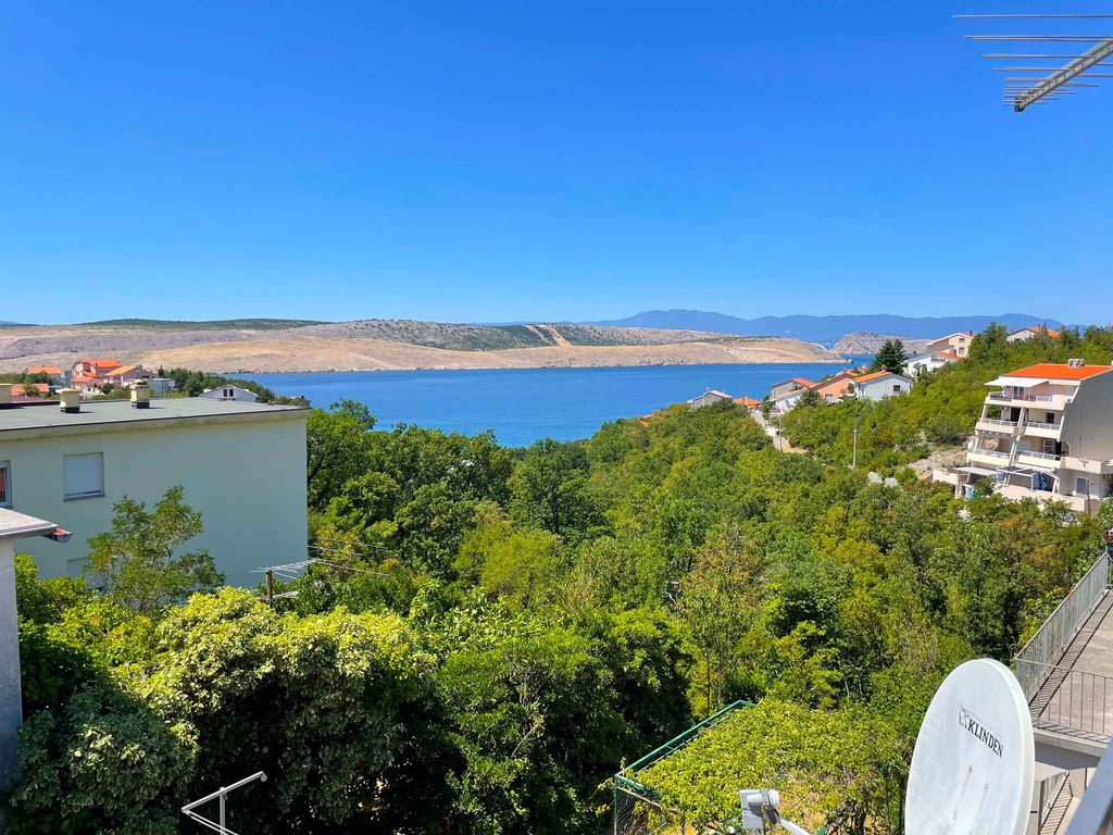 Ferienwohnung mit Balkon und Klimaanlage