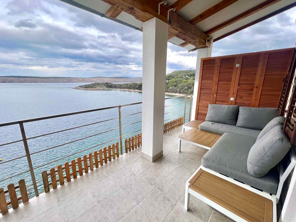 Ferienwohnung mit einen Balkon und Meerblick
