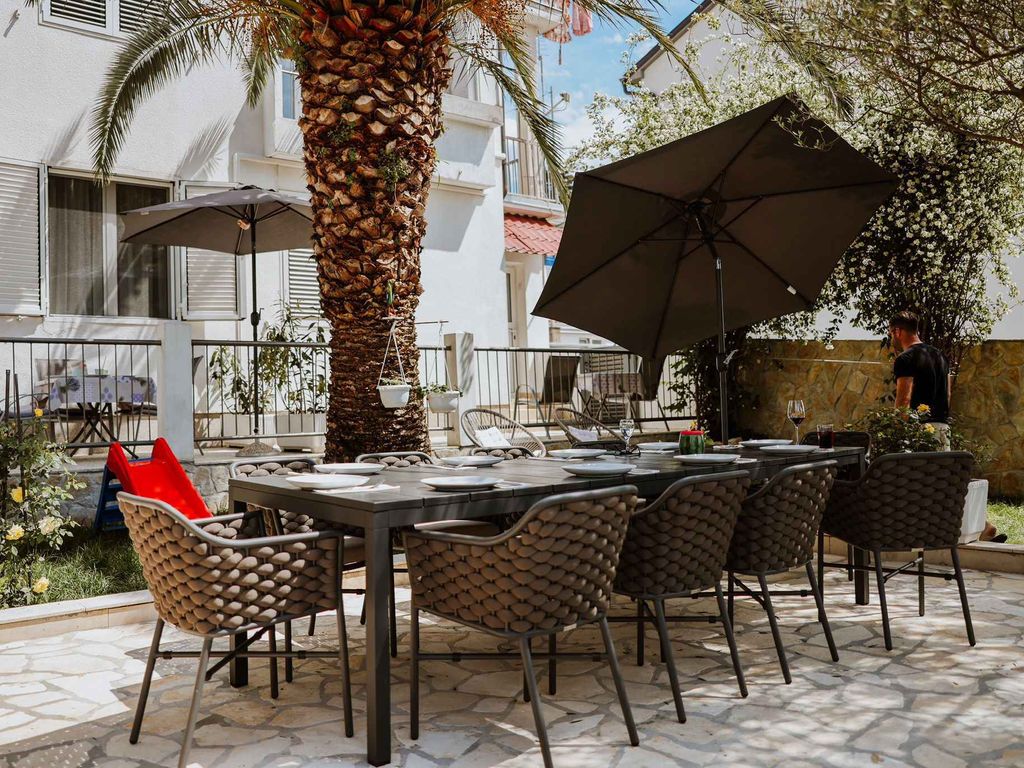 Ferienwohnung mit Terrasse und Grill