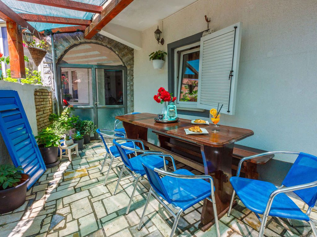 Ferienwohnung mit Terrasse und Klimaanlage