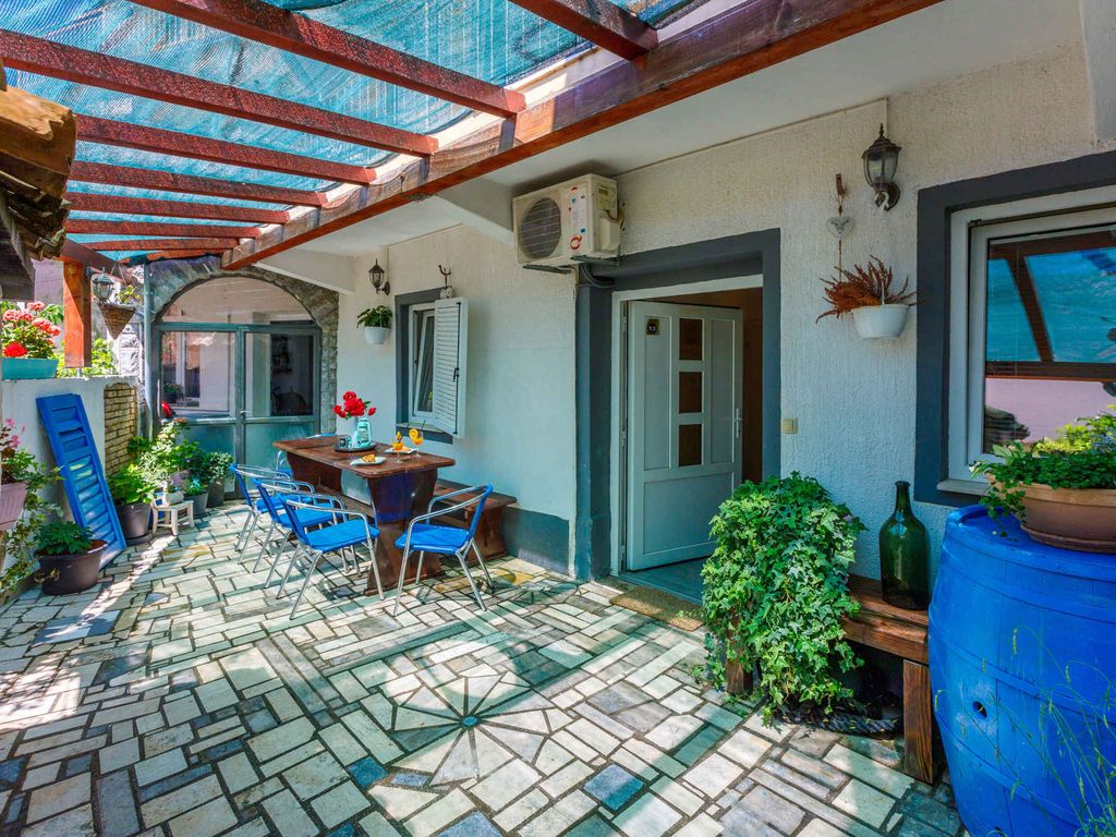 Ferienwohnung mit Terrasse und Klimaanlage