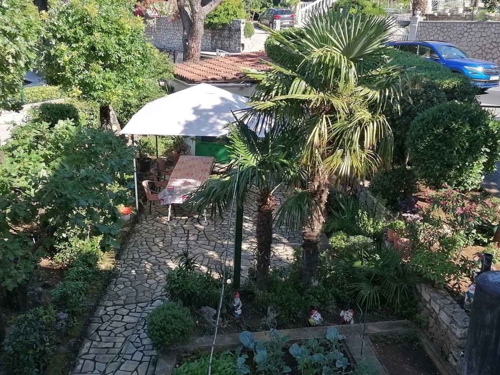 Ferienwohnung mit Balkon und Meerblick