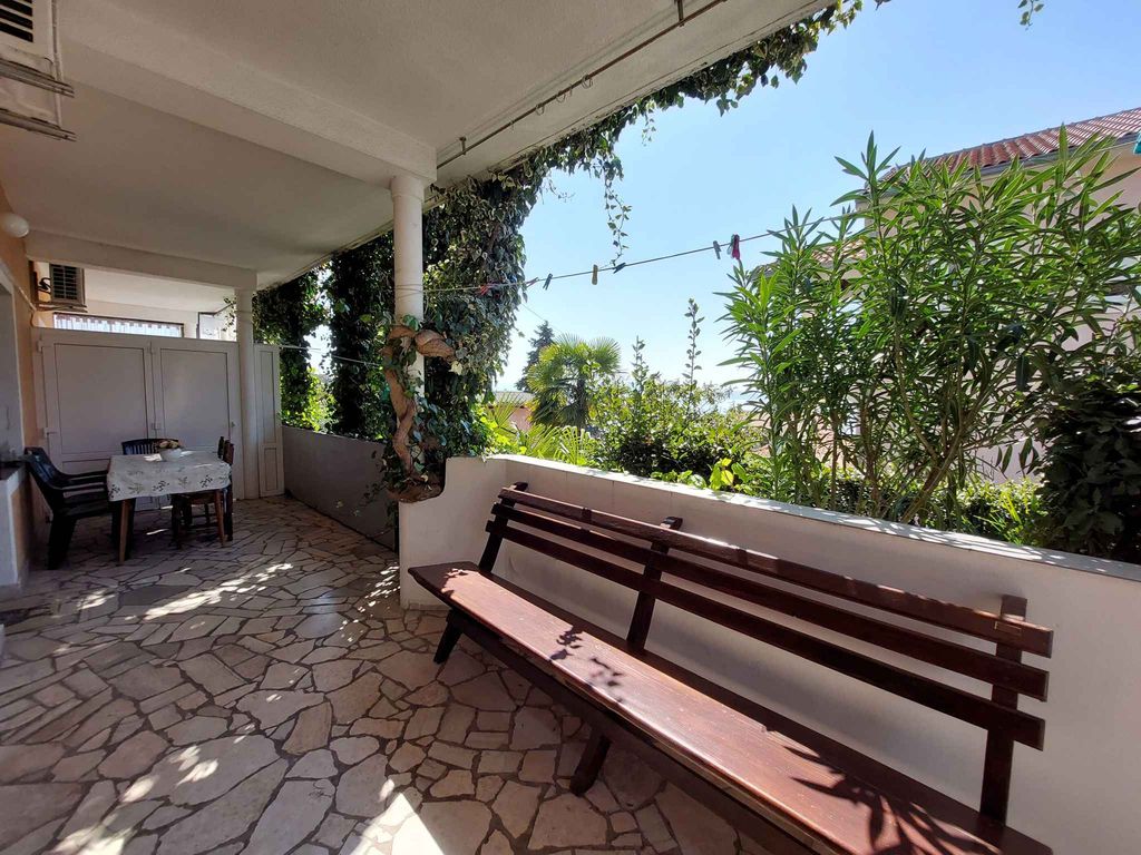 Ferienwohnung mit Klimaanlage und Terrasse