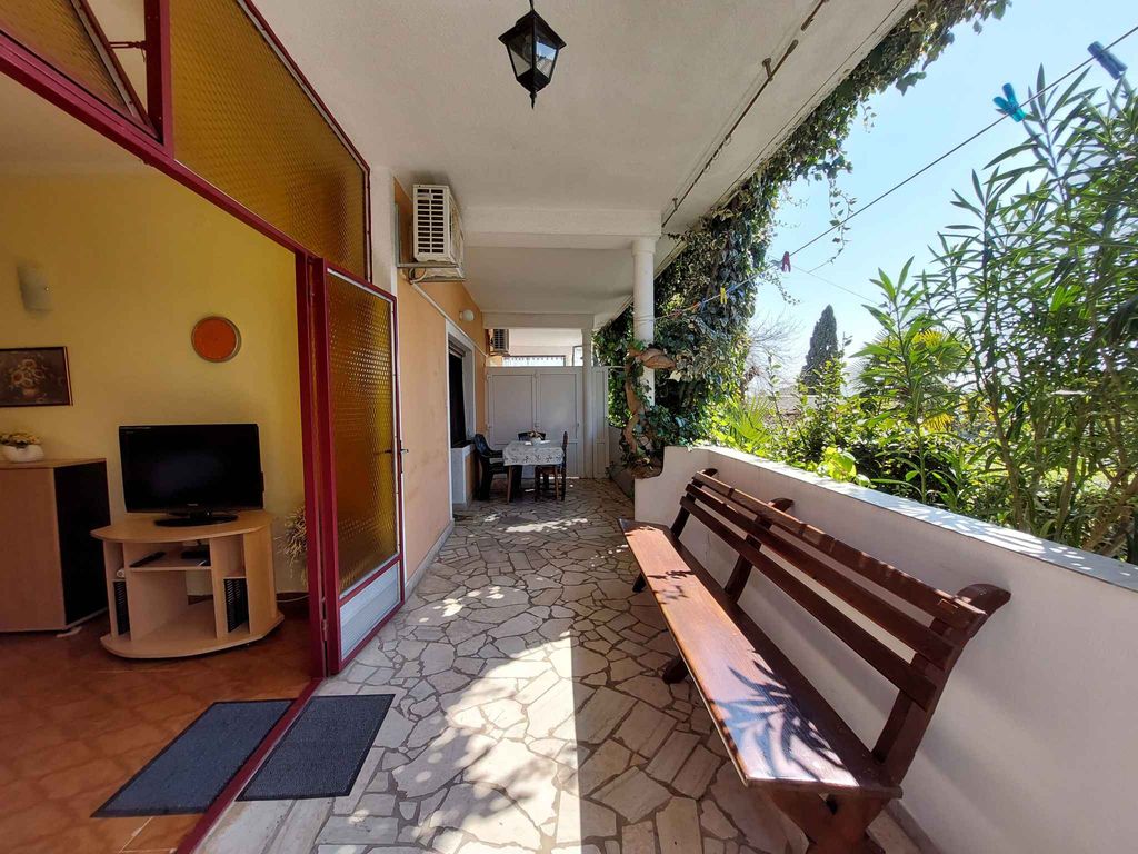 Ferienwohnung mit Klimaanlage und Terrasse