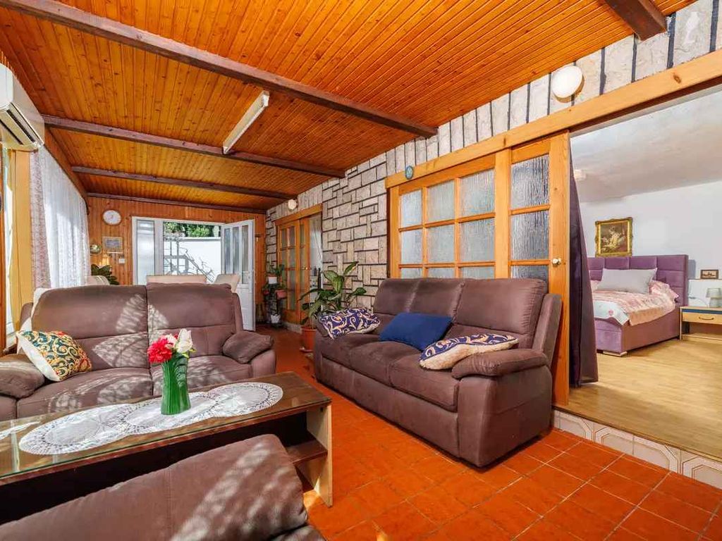 Ferienwohnung mit Klimaanlage und Terrasse
