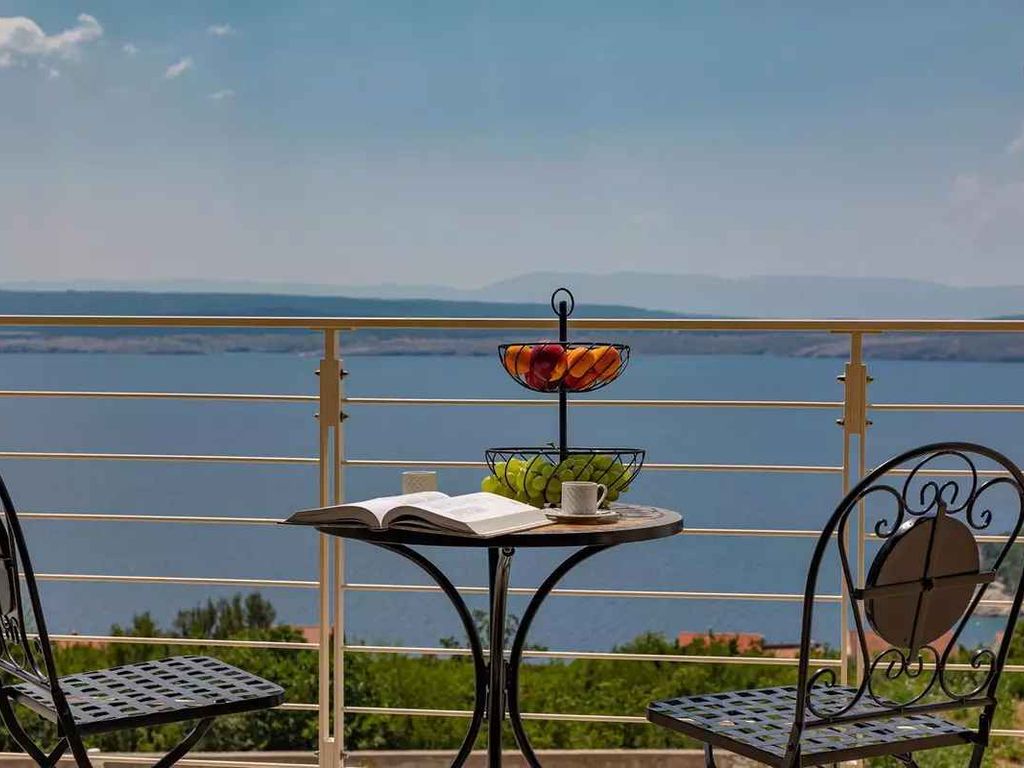 Ferienhaus mit Swimmingpool komplett ausgestattet