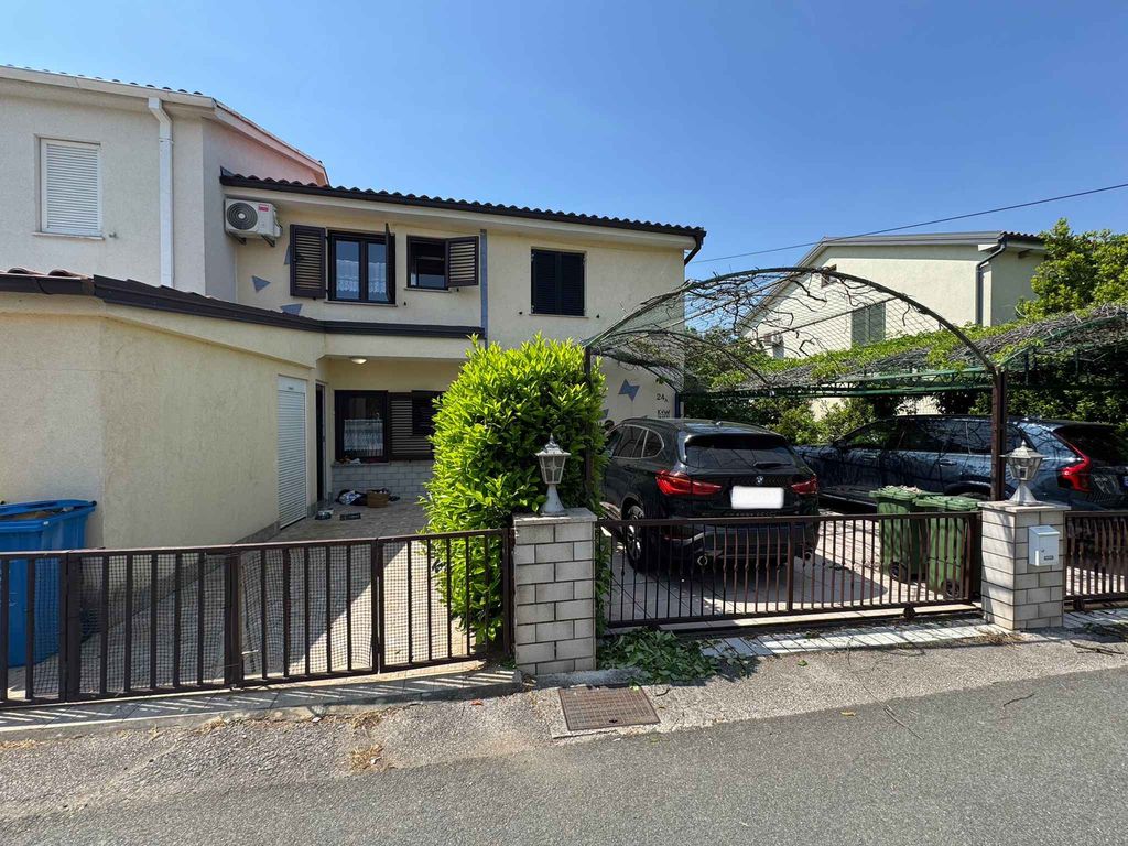 Ferienwohnung mit zwei Schlafzimmern und Garten