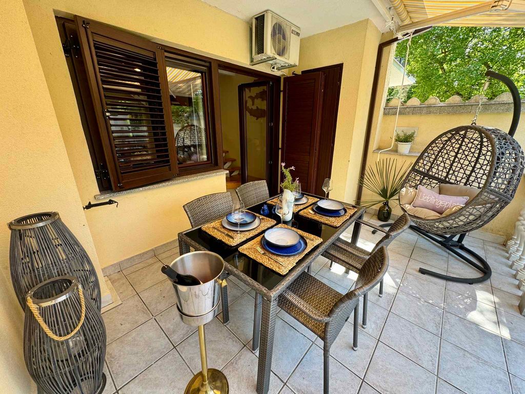 Ferienwohnung mit zwei Schlafzimmern und Garten