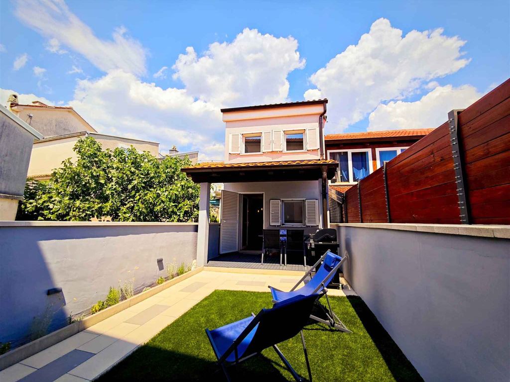 Ferienhaus mit Terrasse und zwei Schlafzimmern