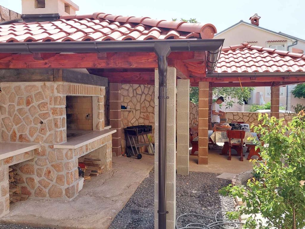 Ferienwohnung mit Terrasse und Grill
