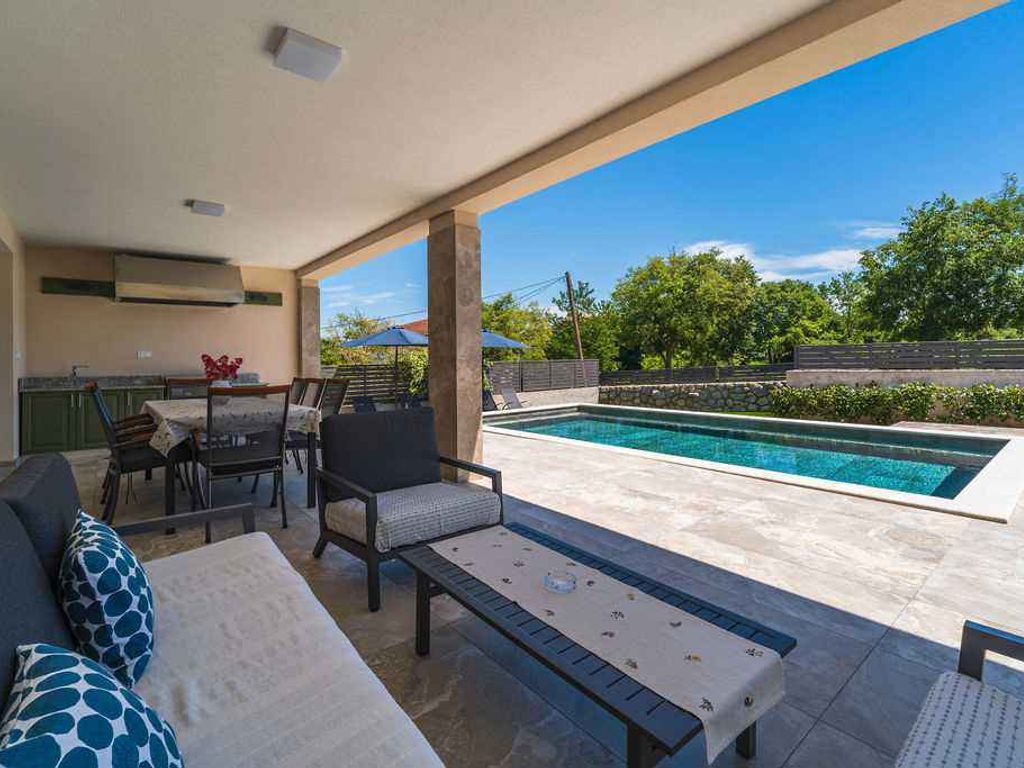 Villa Mit einem schönen Pool