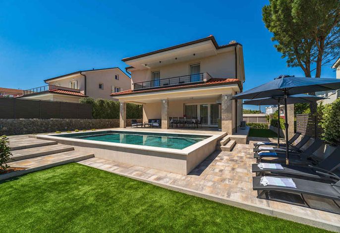 Villa Mit einem schönen Pool