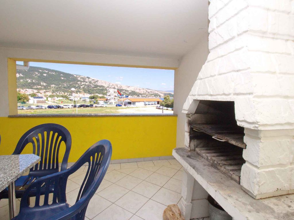 Ferienwohnung mit Balkon und Grill