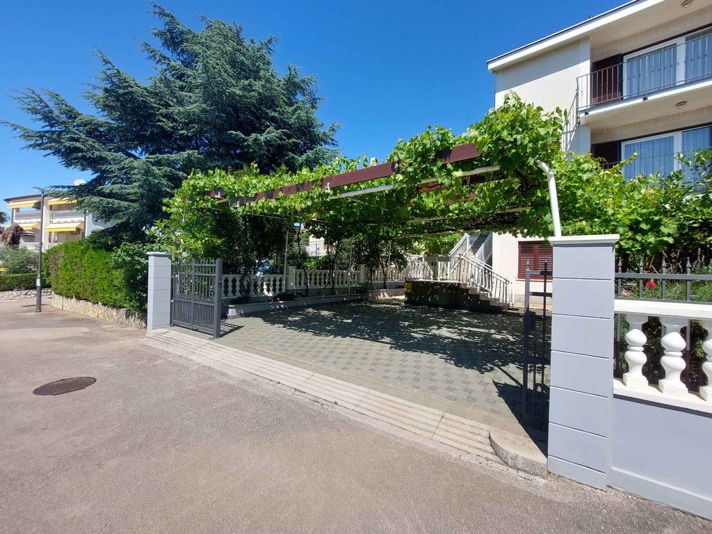 Ferienwohnung mit Klimaanlage und Balkon