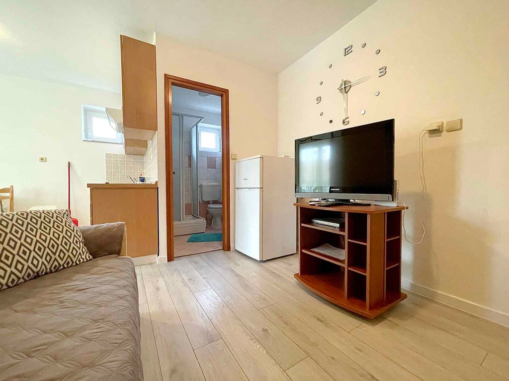 Ferienwohnung mit Balkon und Klimaanlage