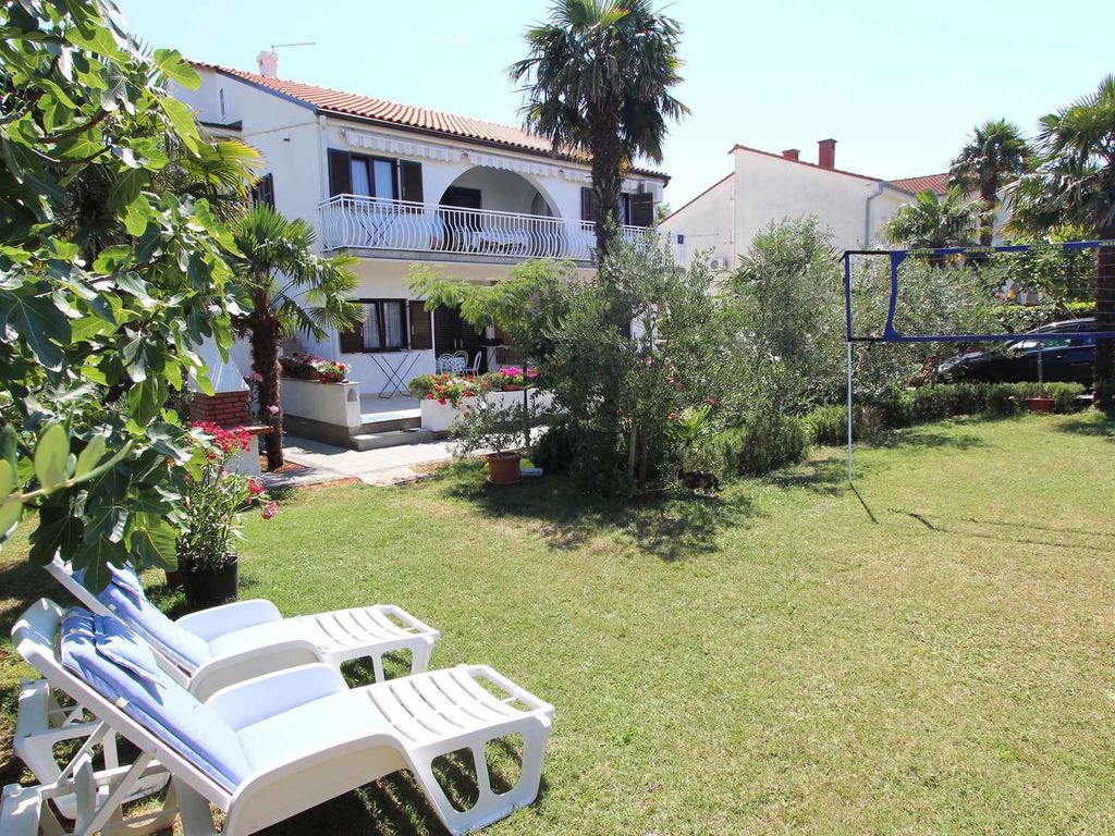 Studio mit Klimaanlage und Terrasse