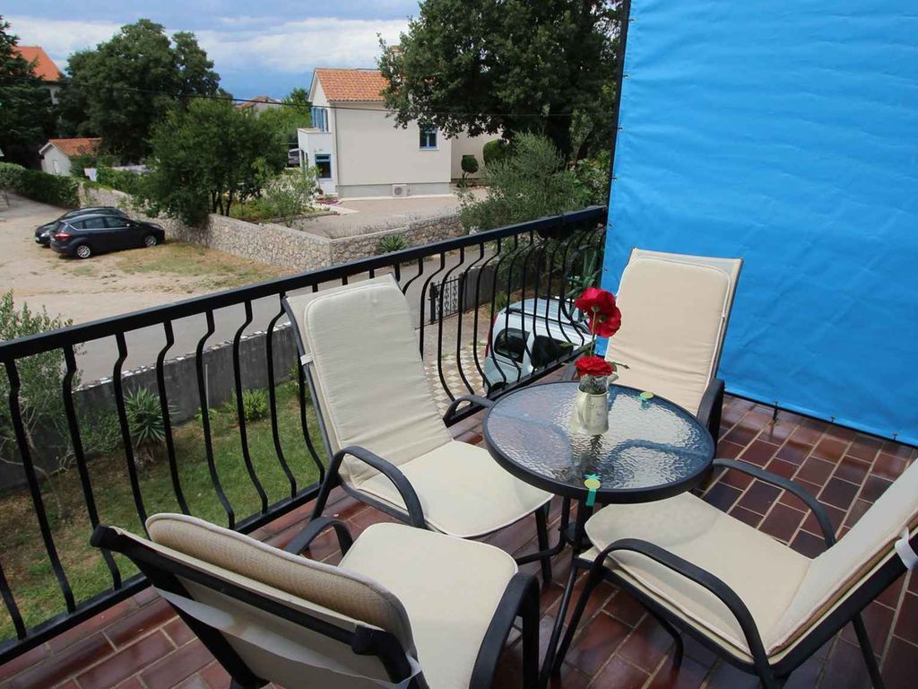 Ferienwohnung mit Klimaanlage und Balkon