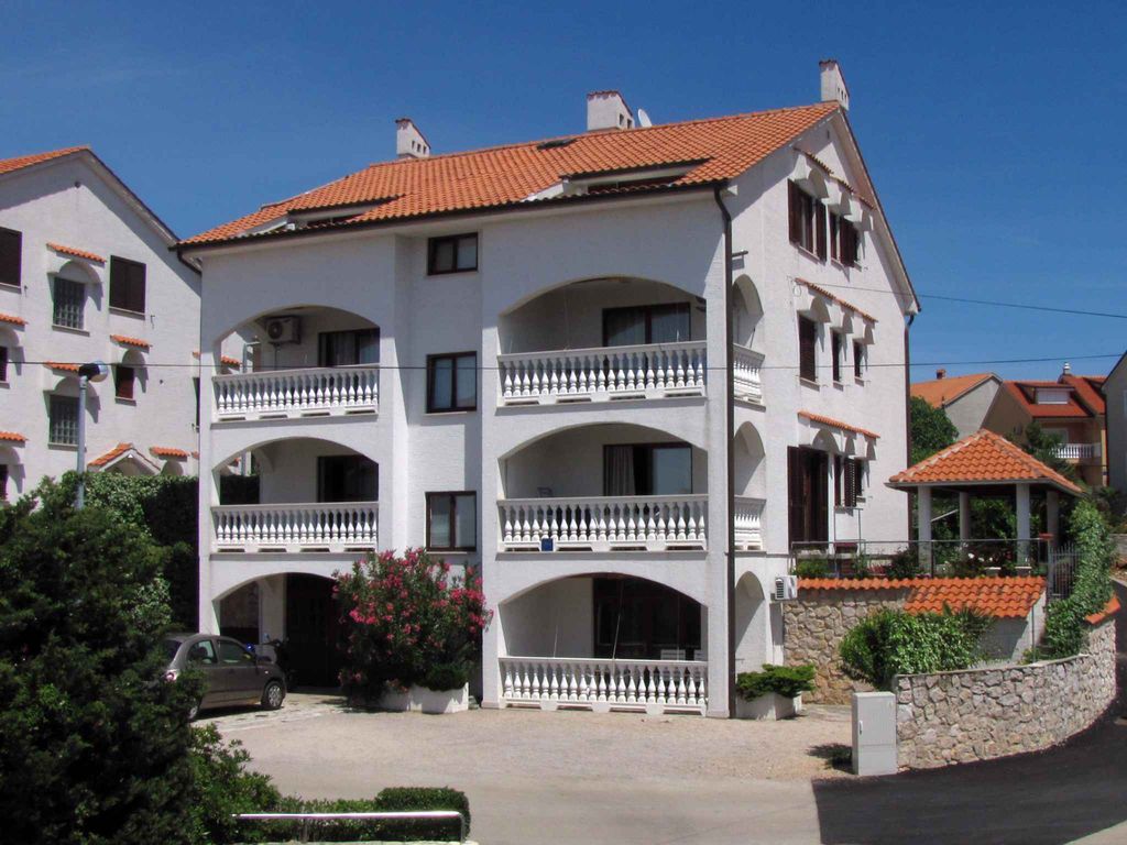 Ferienwohnung mit Klimaanlage und Balkon