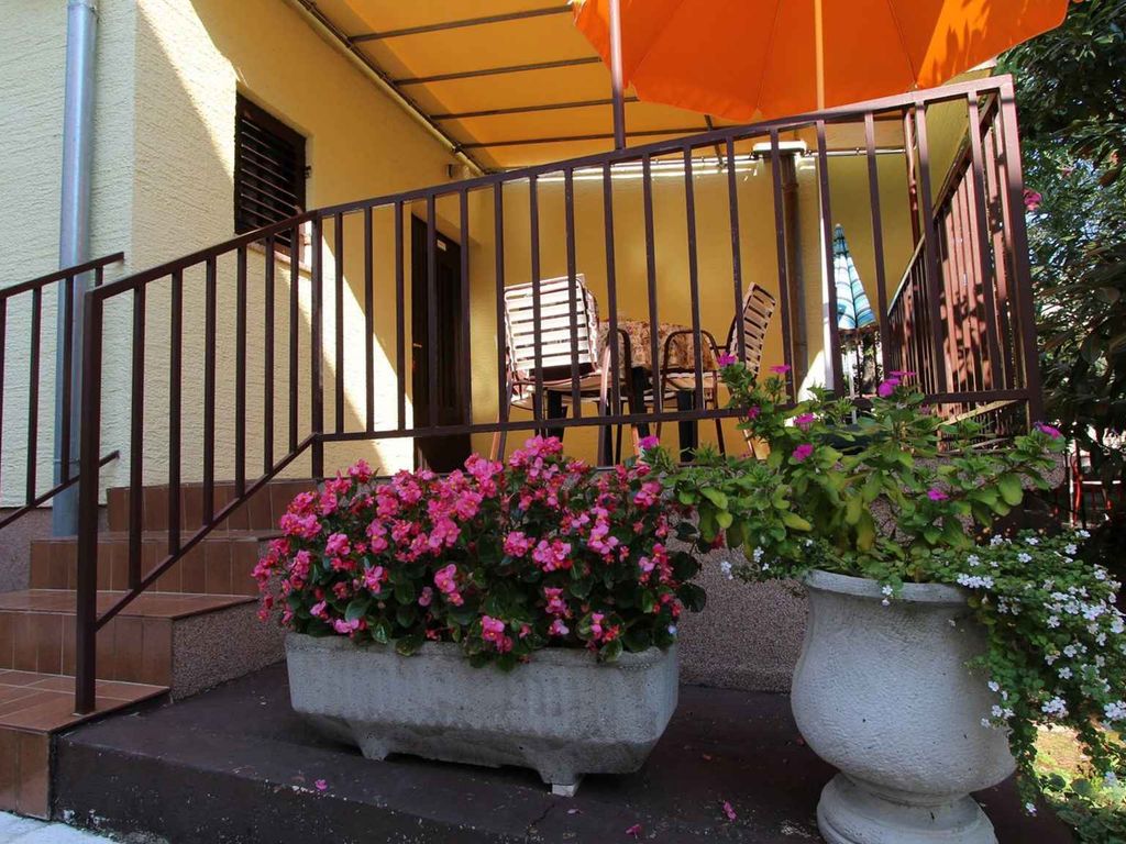 Ferienwohnung mit Klimaanlage und Terrasse