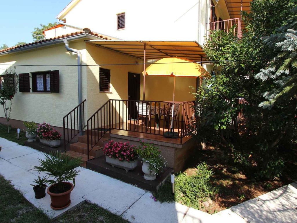Ferienwohnung mit Klimaanlage und Terrasse