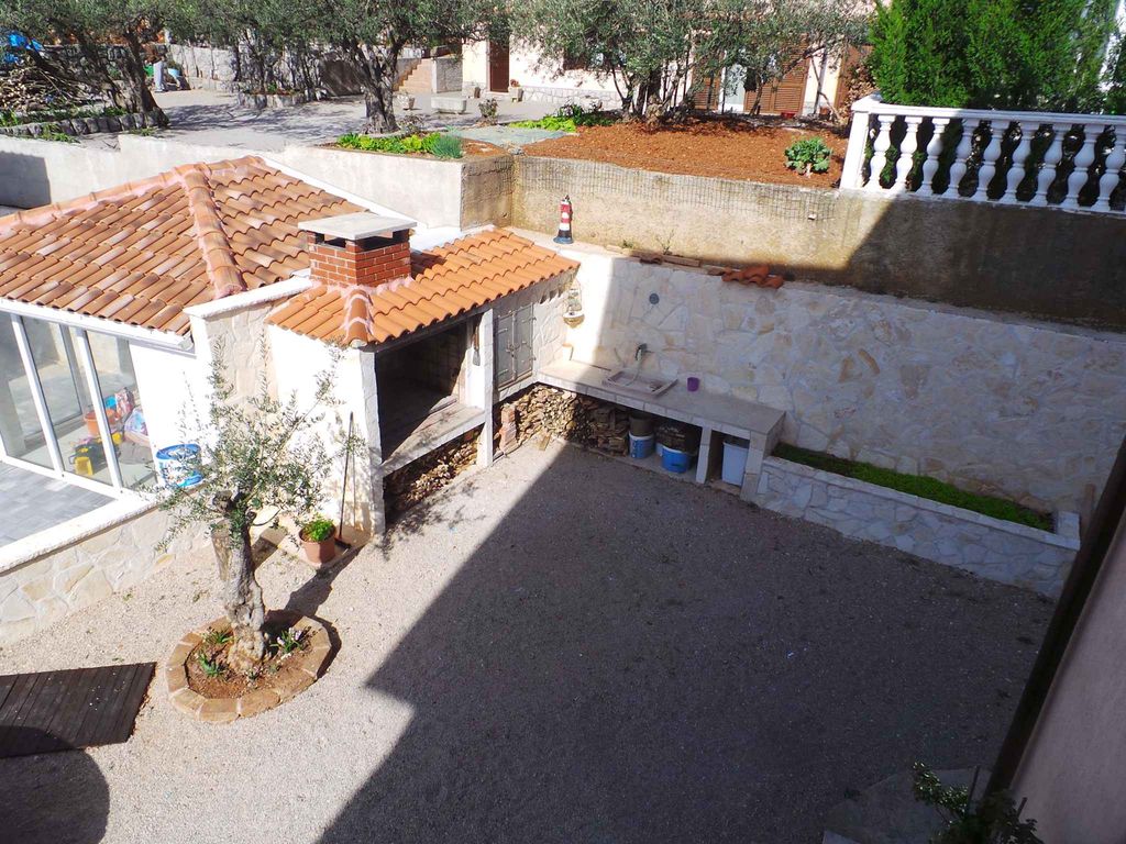 Ferienwohnung mit Terrasse und Klimaanlage