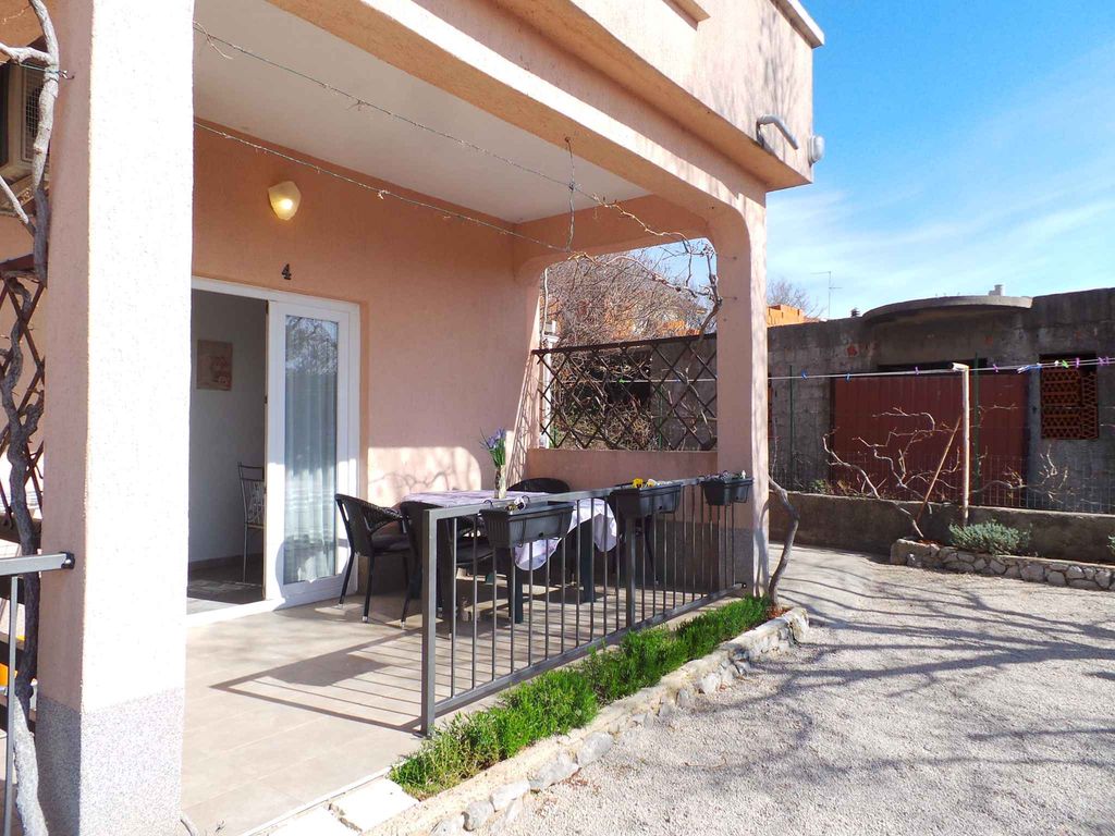 Ferienwohnung mit Terrasse und Klimaanlage