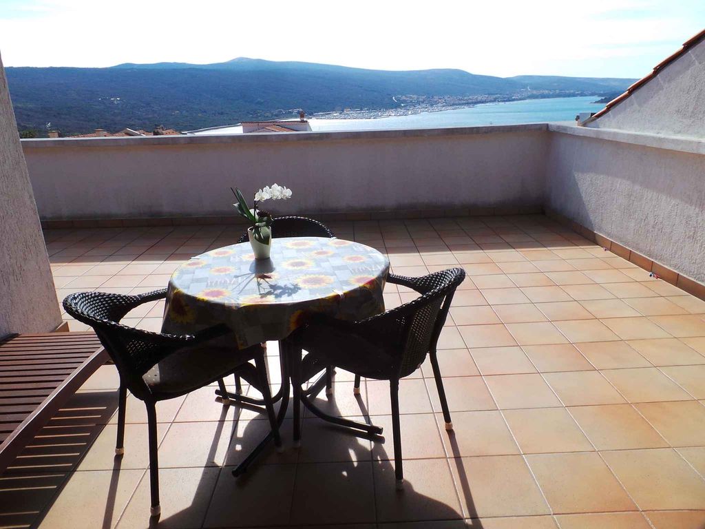 Studio mit Terrasse und Meerblick