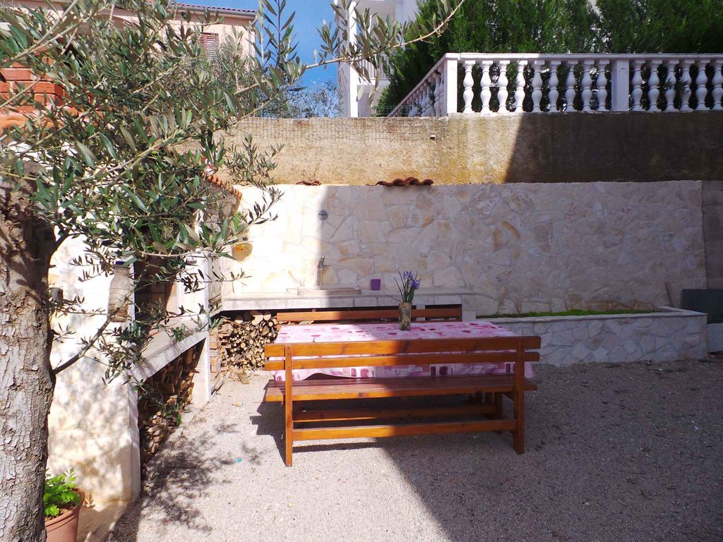 Studio mit Terrasse und Klimaanlage