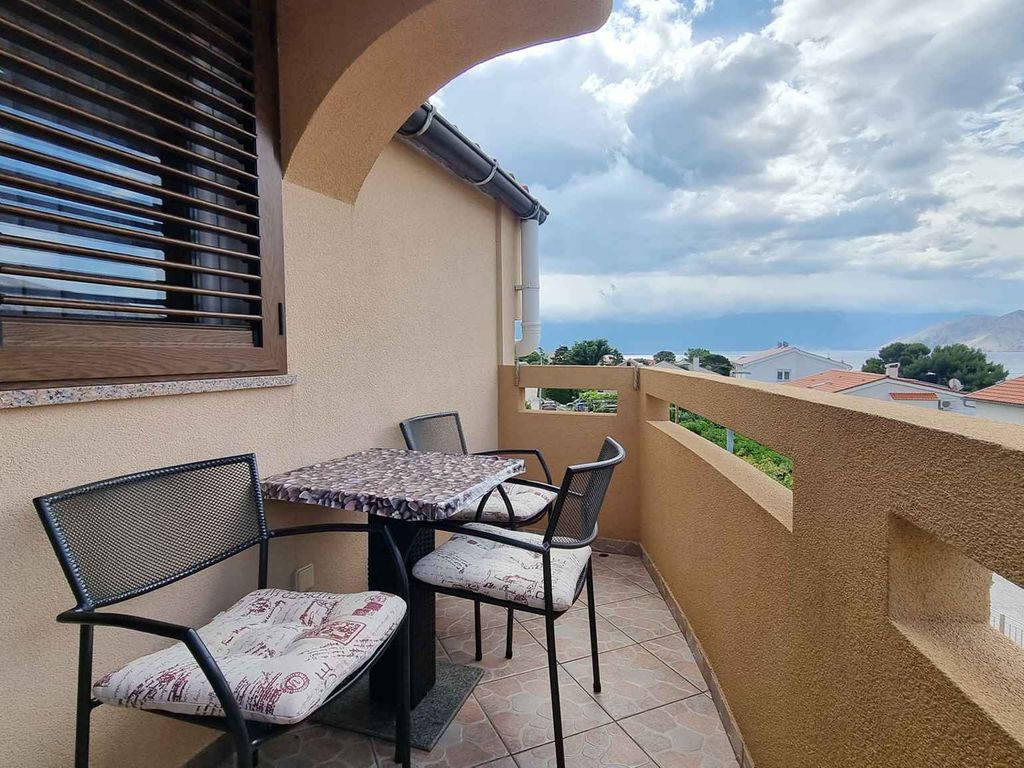Ferienwohnung mit Balkon und Meerblick